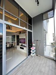 the-visionaire photo thumbnail #3